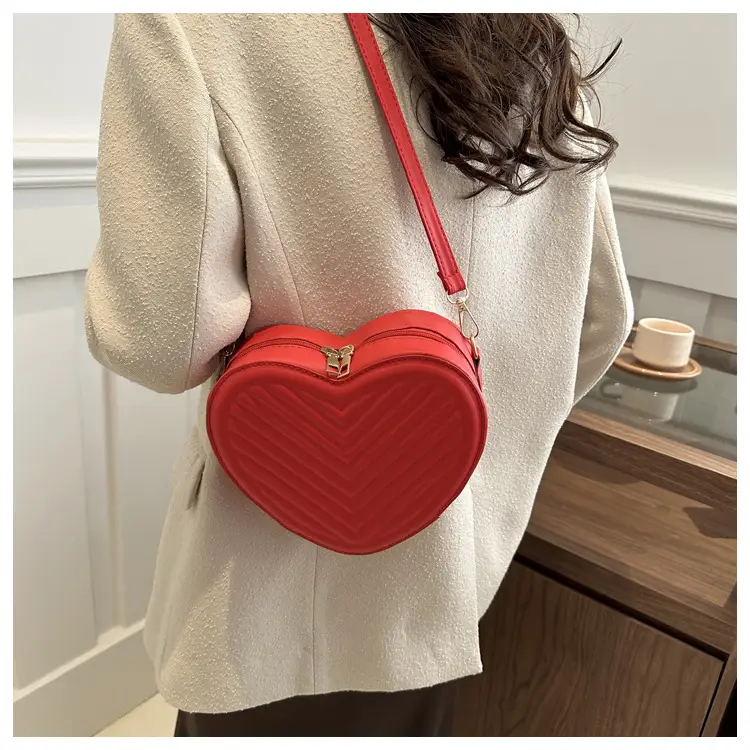Textured Heart Bag for Women Shoulder Crossbody 2024 — feature 12