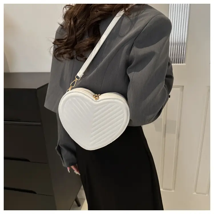Textured Heart Bag for Women Shoulder Crossbody 2024 — feature 17