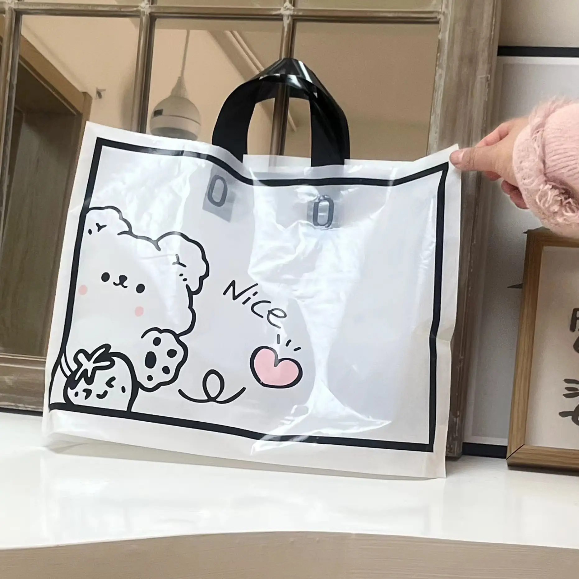 50 pretty bears; 30*20