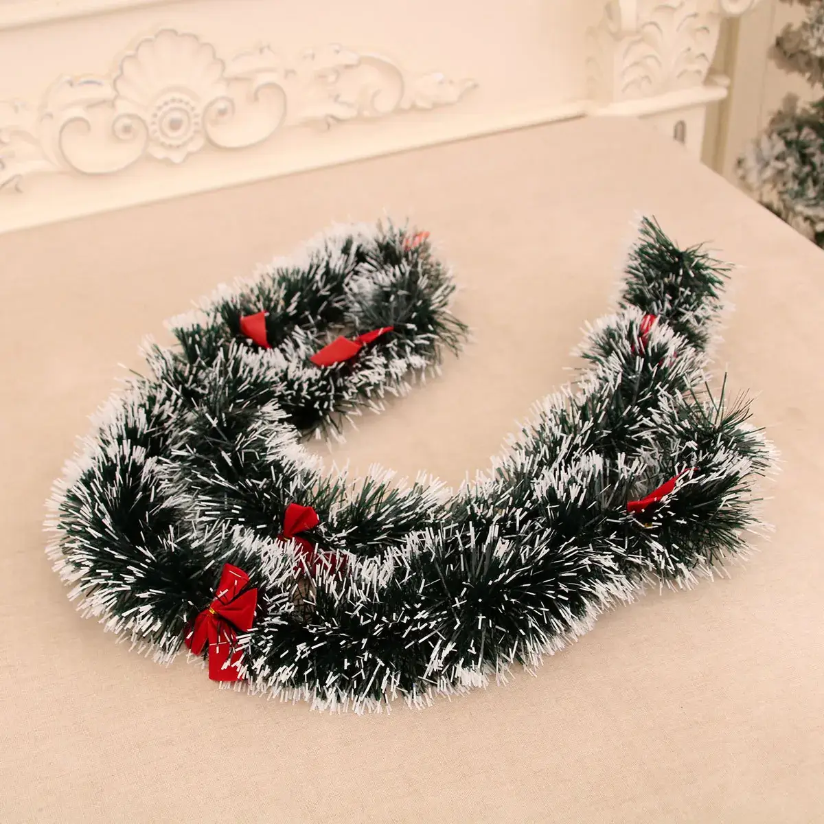 Christmas Tree Decor Black Green White Edge Bow Hotel Decoration - Image 5