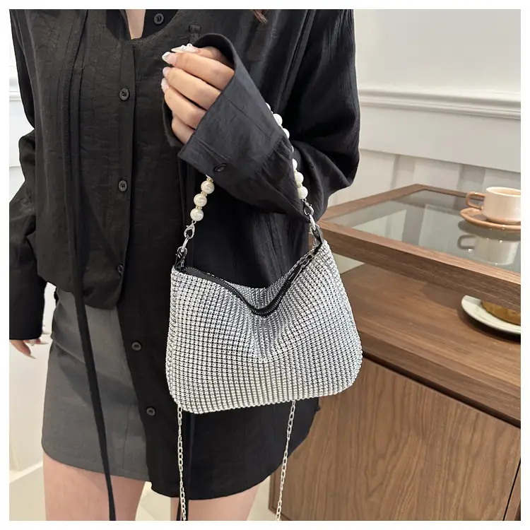 Women's Full Diamond Chain Crossbody Bag 2024 — feature 10