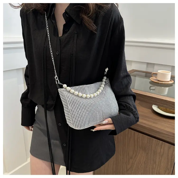 Women's Full Diamond Chain Crossbody Bag 2024 — feature 11