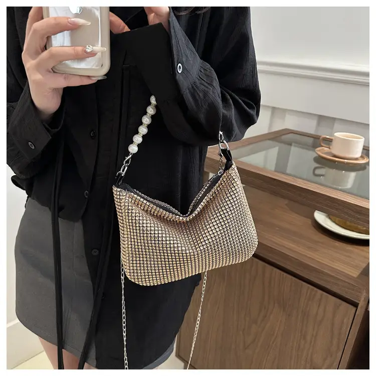 Women's Full Diamond Chain Crossbody Bag 2024 — feature 14