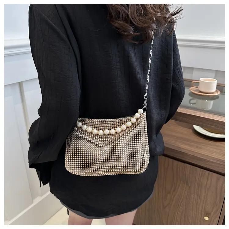 Women's Full Diamond Chain Crossbody Bag 2024 — feature 16