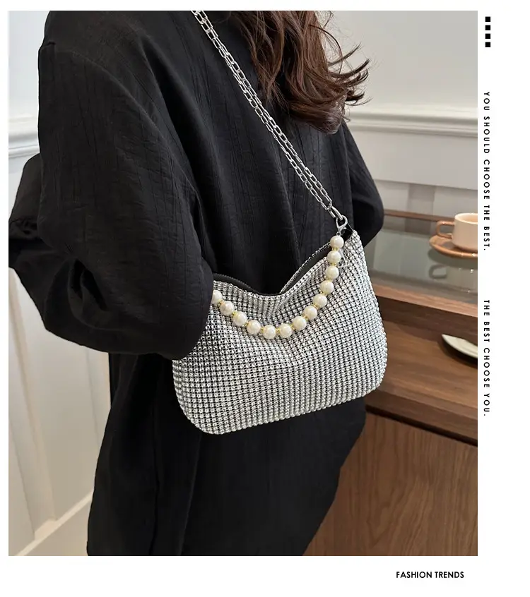 Women's Full Diamond Chain Crossbody Bag 2024 — feature 2