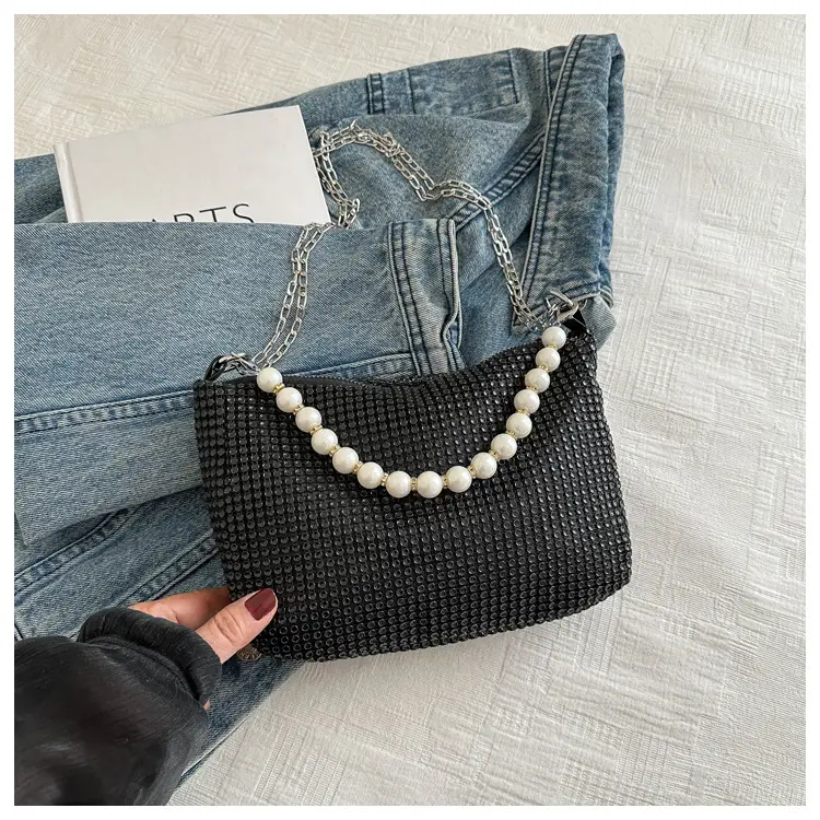 Women's Full Diamond Chain Crossbody Bag 2024 - Image 3
