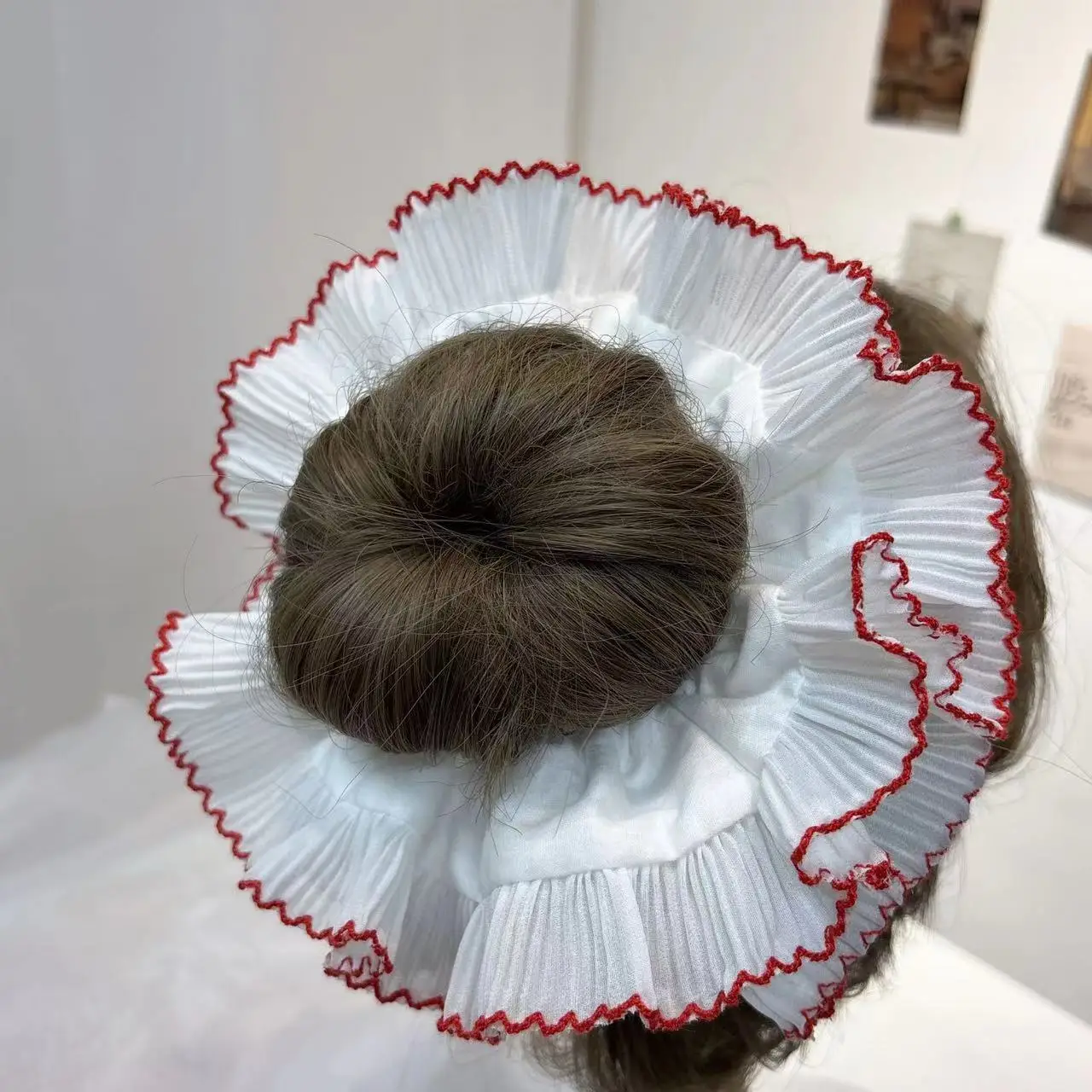 White Red Edge French Lace Hair Ring for Girls — feature 6