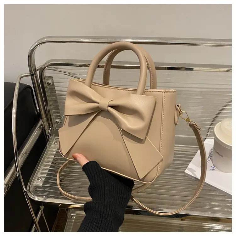 Black Bow Shoulder Bag for Women Spring Summer 2024 — feature 11