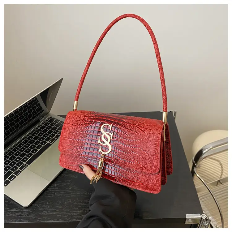Red Croc Embroidered Women's Shoulder Bag 2024 - Image 4