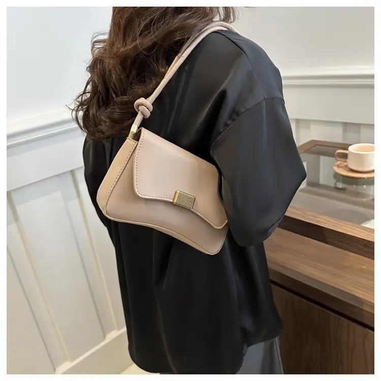 White Korean Style Shoulder Bag for Women 2024 — feature 11
