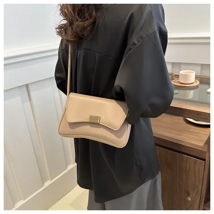 White Korean Style Shoulder Bag for Women 2024 — feature 13
