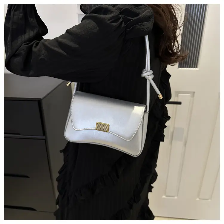 White Korean Style Shoulder Bag for Women 2024 — feature 17