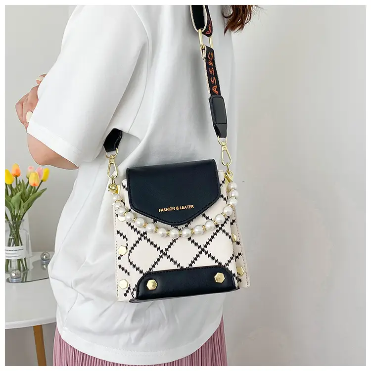 Women's Pearl Crossbody Bag Cream White 2024 — feature 40