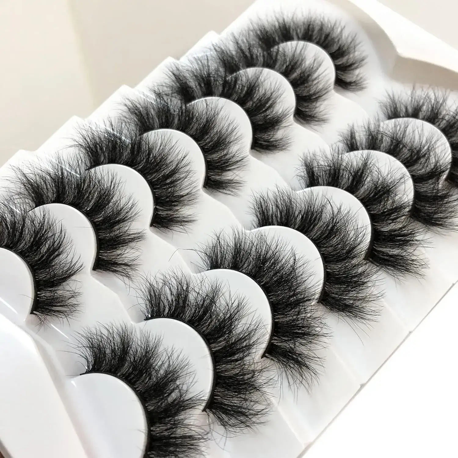 8D Curls False Eyelashes Cat Eye Style Pair — feature 3