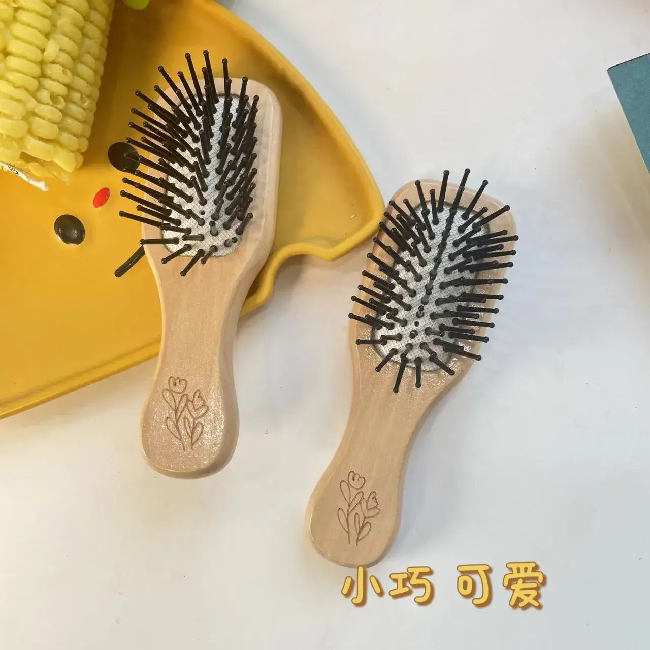 Cute Tulip Hair Brush Anti-static Portable — feature 3