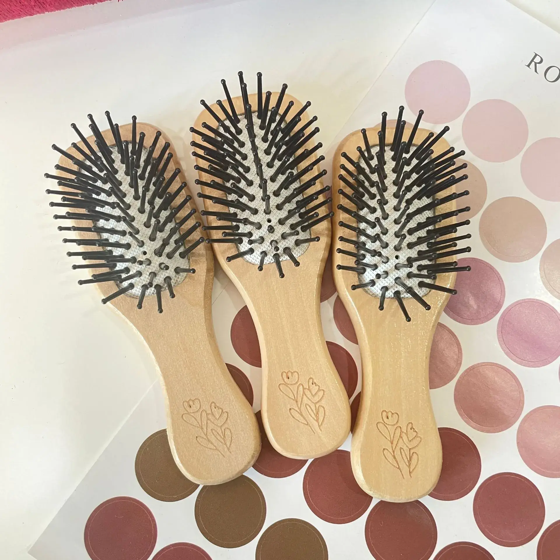 Cute Tulip Hair Brush Anti-static Portable — feature 4