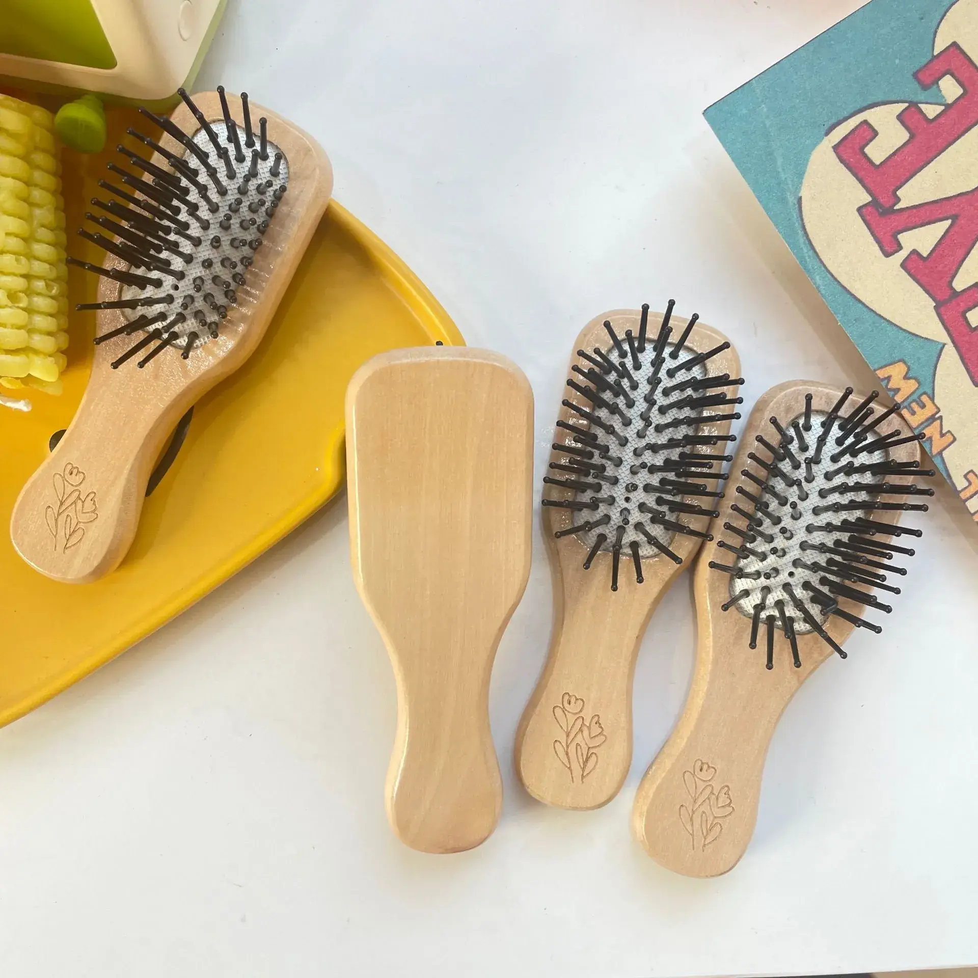 Cute Tulip Hair Brush Anti-static Portable — feature 7