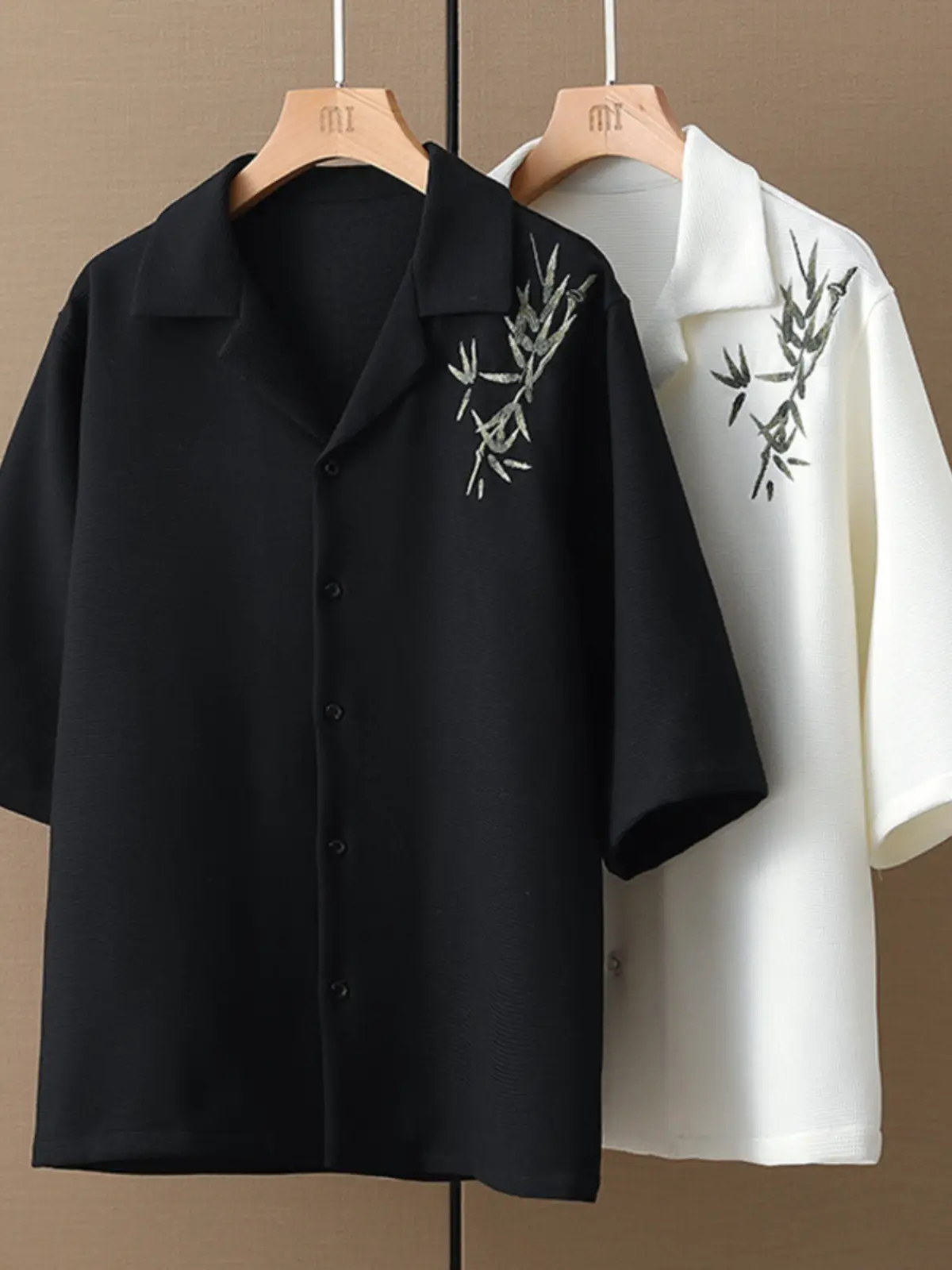 Men's Black Bamboo Leaf Embroidered Short Shirt