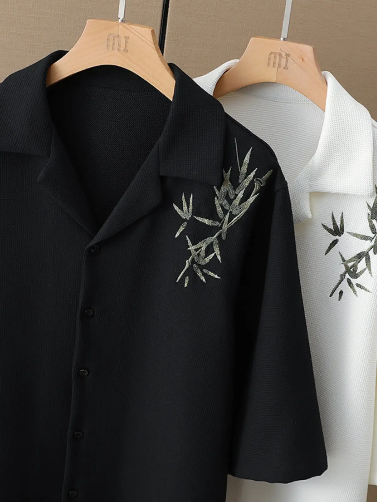 Men's Black Bamboo Leaf Embroidered Short Shirt