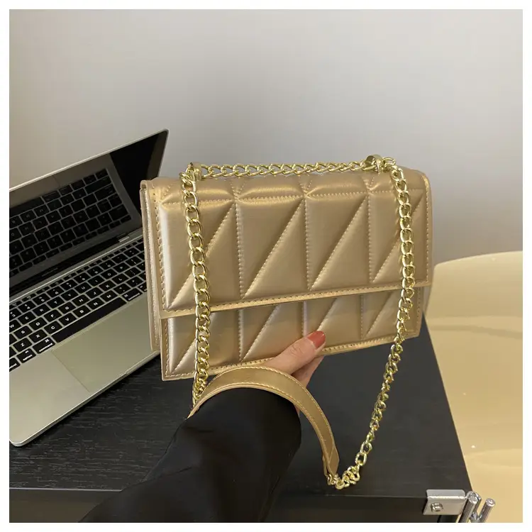 Women's Square Chain Shoulder Bag White Gold Rhombic Design — feature 10