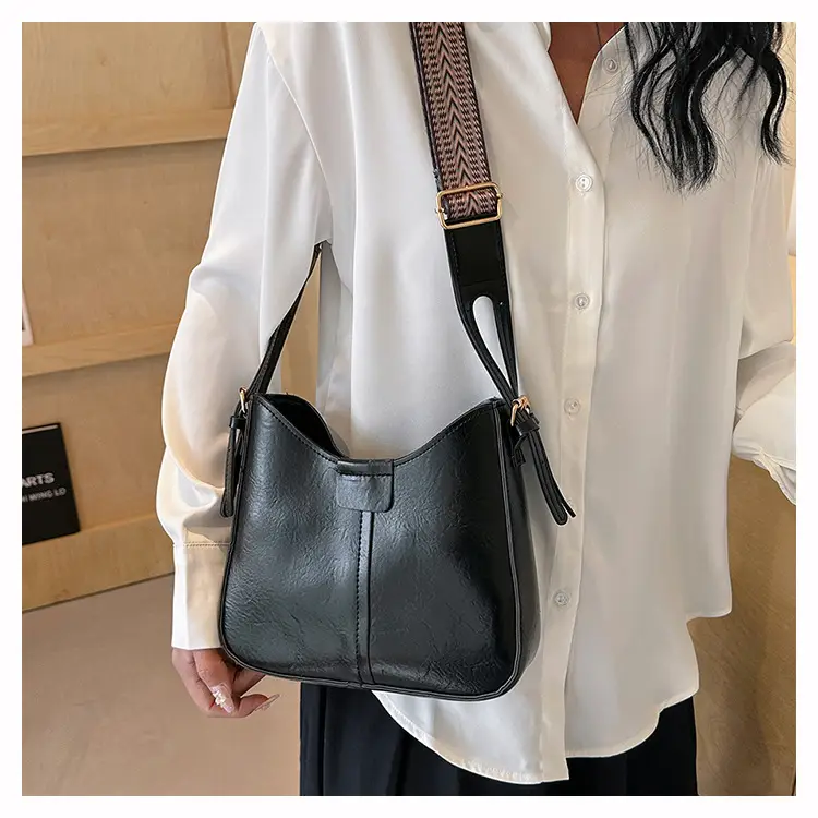 Vintage Maillard Black Leather Shoulder Bag 2024 - Image 7