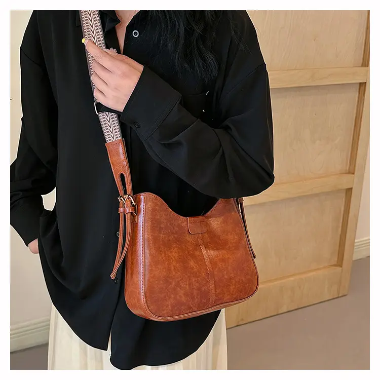 Vintage Maillard Black Leather Shoulder Bag 2024 β feature 14