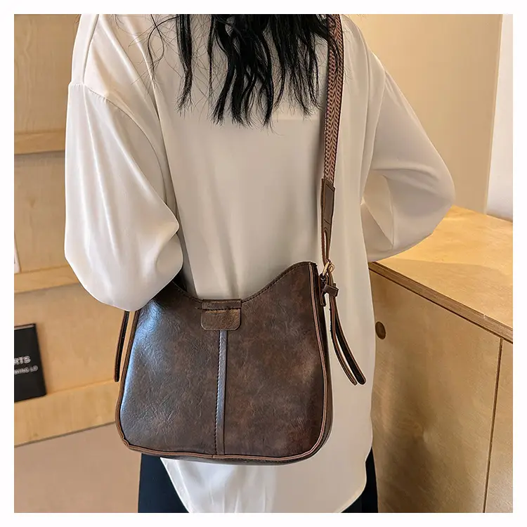 Vintage Maillard Black Leather Shoulder Bag 2024 β feature 25