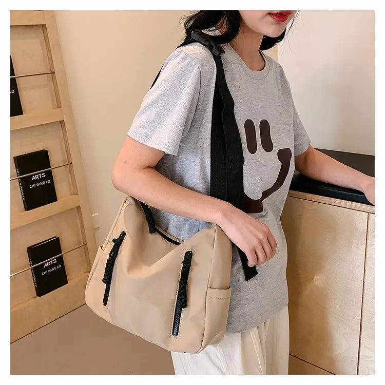 Black Korean Make-up Shoulder Messenger Bag for Women — feature 15