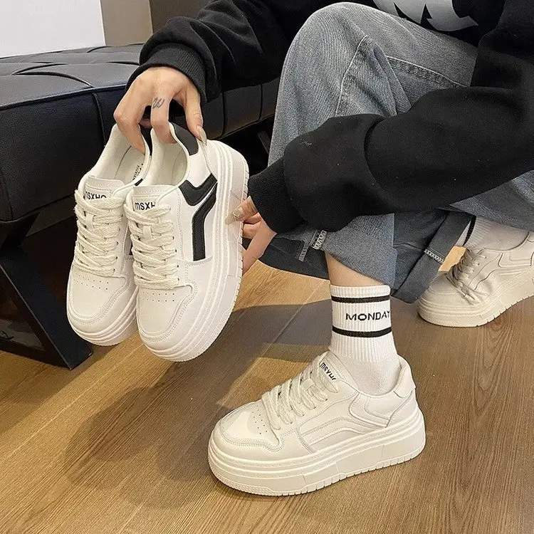 White Shoes Women's 2024 Spring New Korean Style Student All-match Platform Platform Height Increasing Fashion Internet Celebrant Casual Sneakers — feature 3