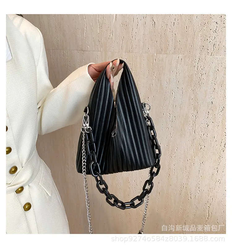 Green Chain Strap Shoulder Bag for Women 2026 — feature 24