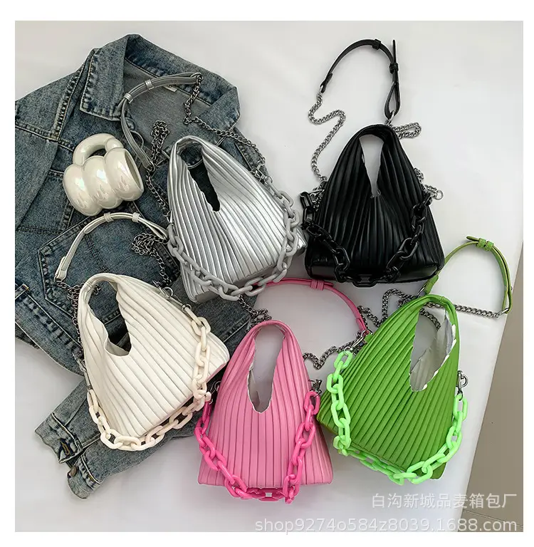 Green Chain Strap Shoulder Bag for Women 2026 — feature 8