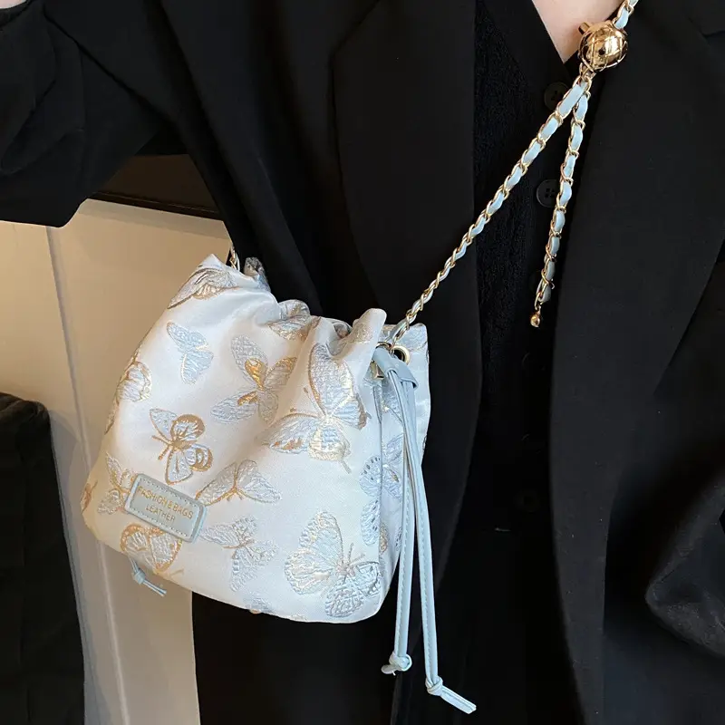 Stylish Chain Crossbody Bag for Women 2026 New Fashion