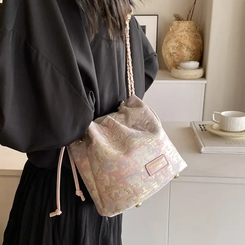 Stylish Chain Crossbody Bag for Women 2026 New Fashion
