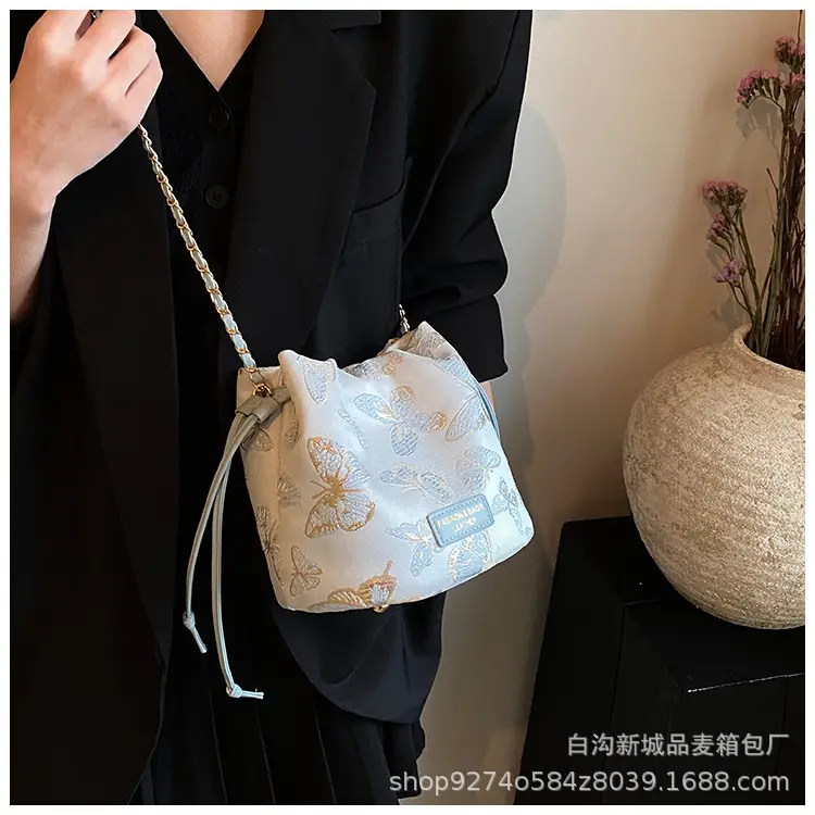Stylish Chain Crossbody Bag for Women 2026 New Fashion — feature 14
