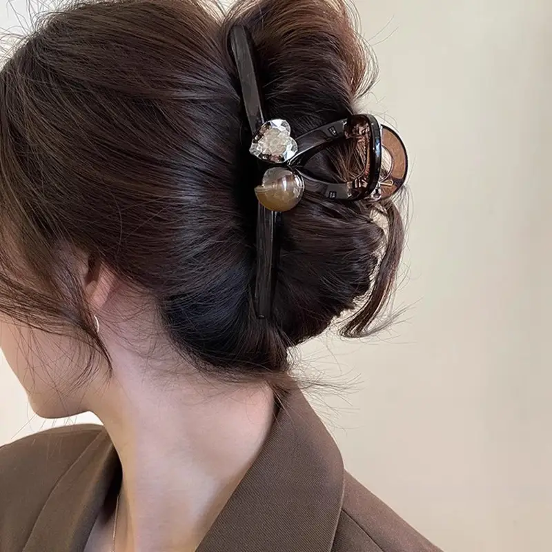 Pearl Pearl Clip for Women's Hair Updo 2024 - Image 2