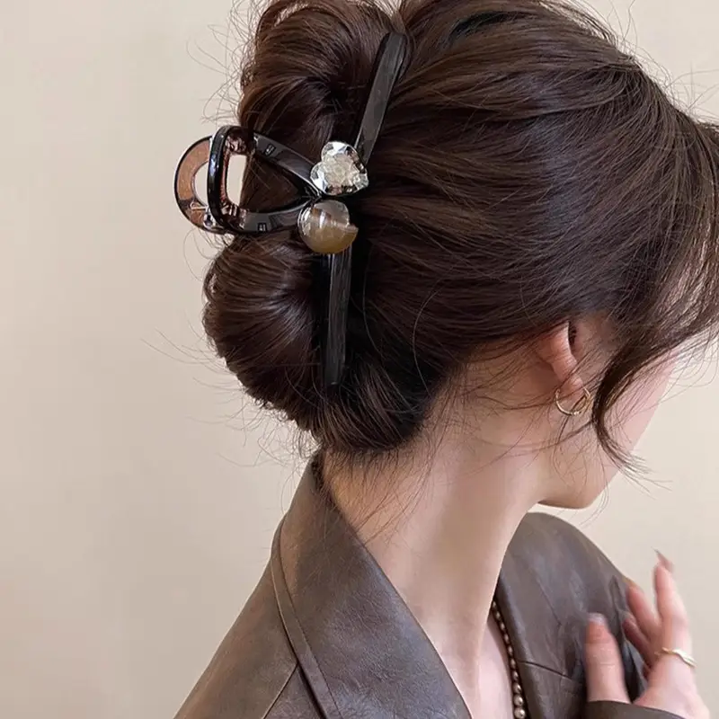 Pearl Pearl Clip for Women's Hair Updo 2024 - Image 5