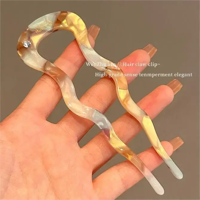 [with diamond] orange U-shaped hairpin