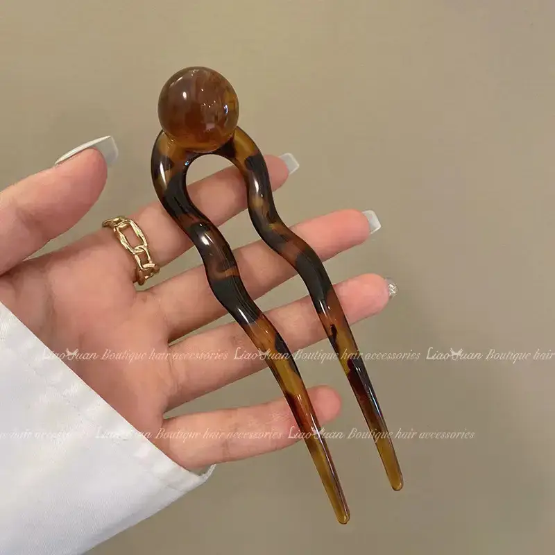 [Hawksbill Brown Coffee] U-Shaped Hairpin