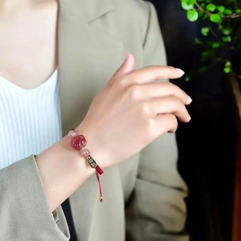 Red Crystal Cat Claw Bracelet for Women — feature 6
