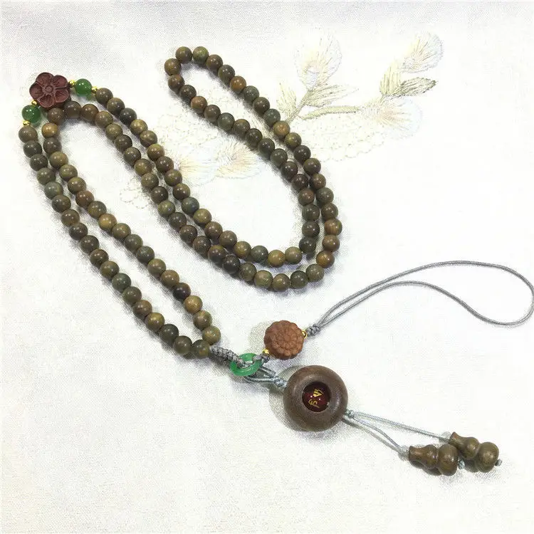 Natural Green Sandalwood Mobile Phone Lanyard Pendant - Image 3