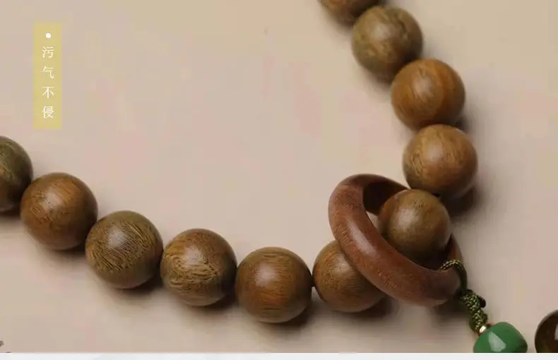 Argentinian Green Sandalwood Bracelet with Buddha Tassel — feature 9