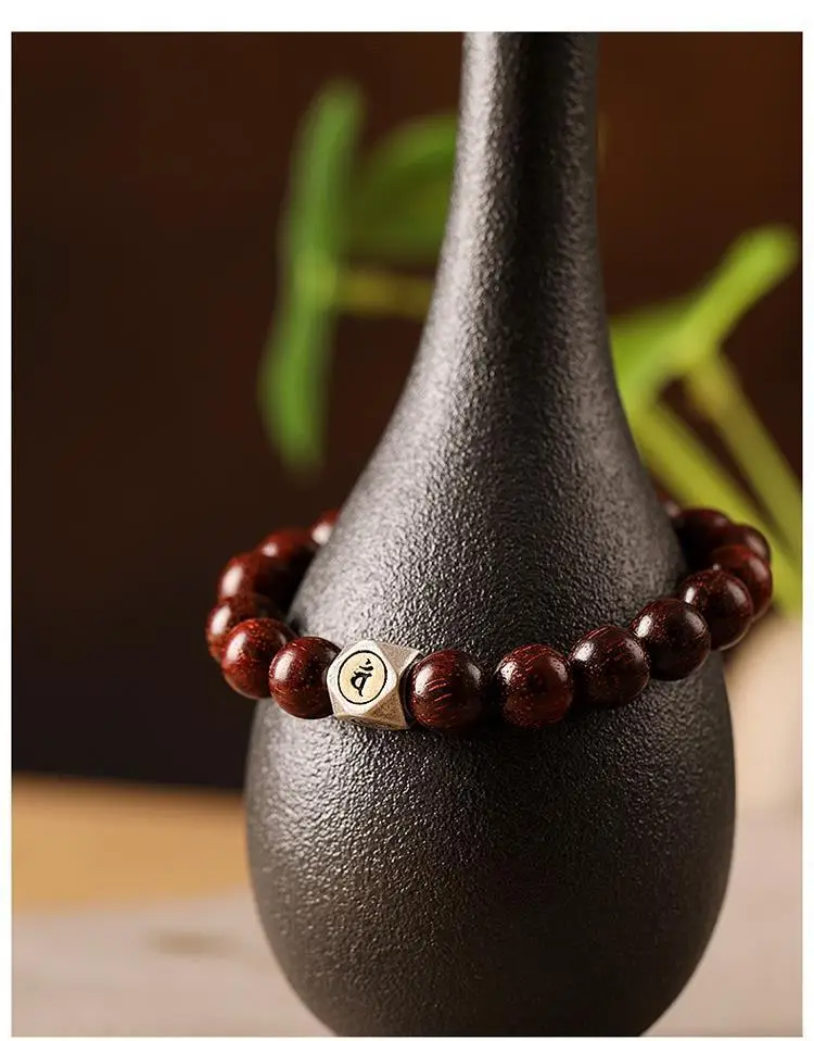 Small Leaf Red Sandalwood Buddha Beads Bracelet — feature 18