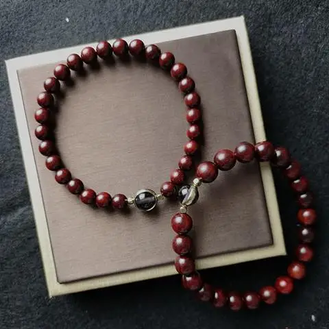 Small Leaf Red Sandalwood Buddha Beads Bracelet