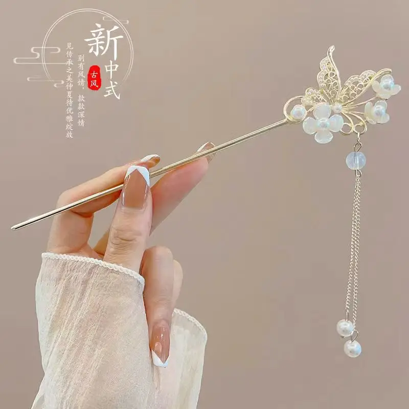 Antique Walking Tassel Hairpin for Women — feature 2