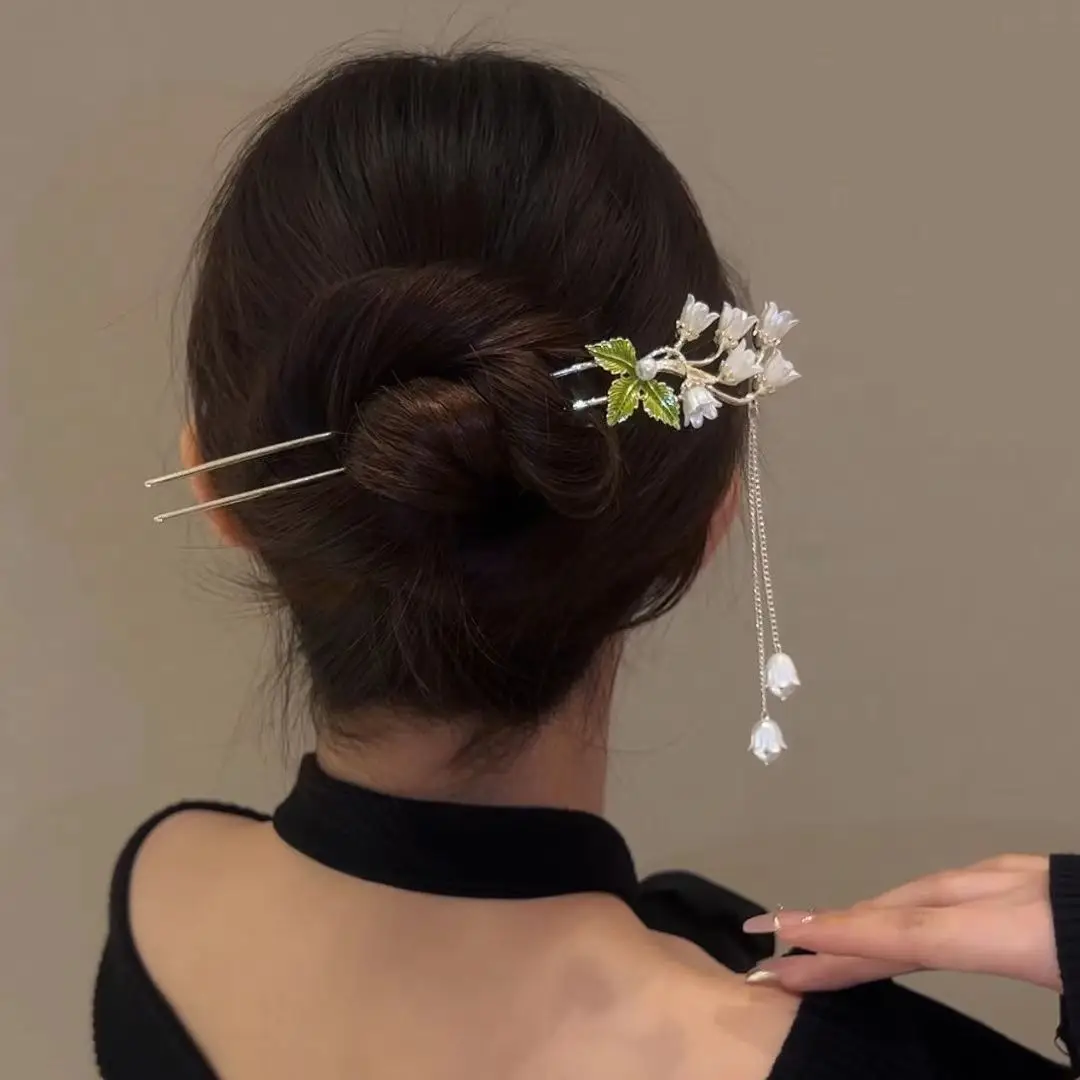 Antique Walking Tassel Hairpin for Women — feature 6