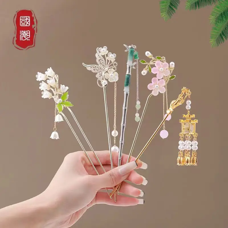 Antique Walking Tassel Hairpin for Women — feature 9