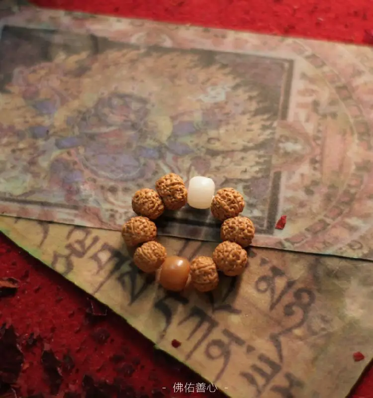 Hand-Twisted Rudraksha White Jade Bodhi Root Beads — feature 5