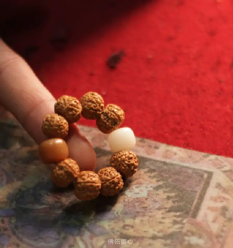 Hand-Twisted Rudraksha White Jade Bodhi Root Beads — feature 6