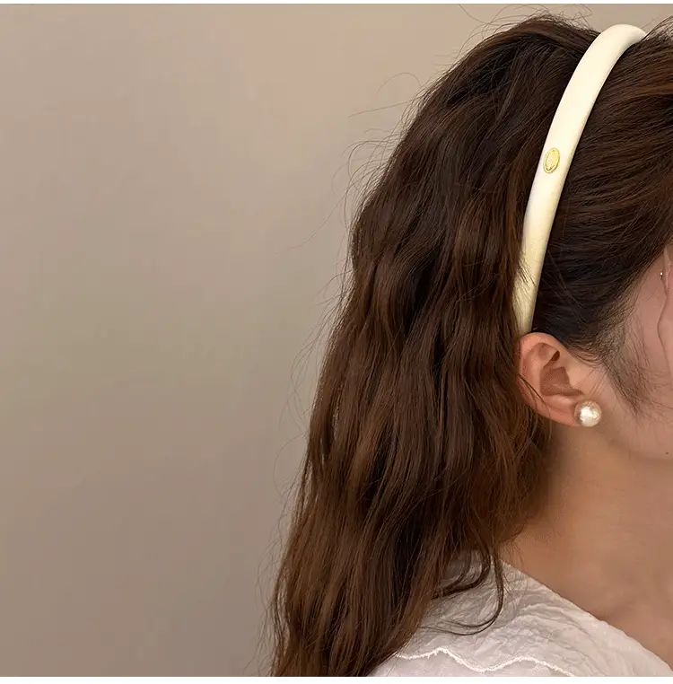 French Retro Gold Hair Band for Women 2024 — feature 12
