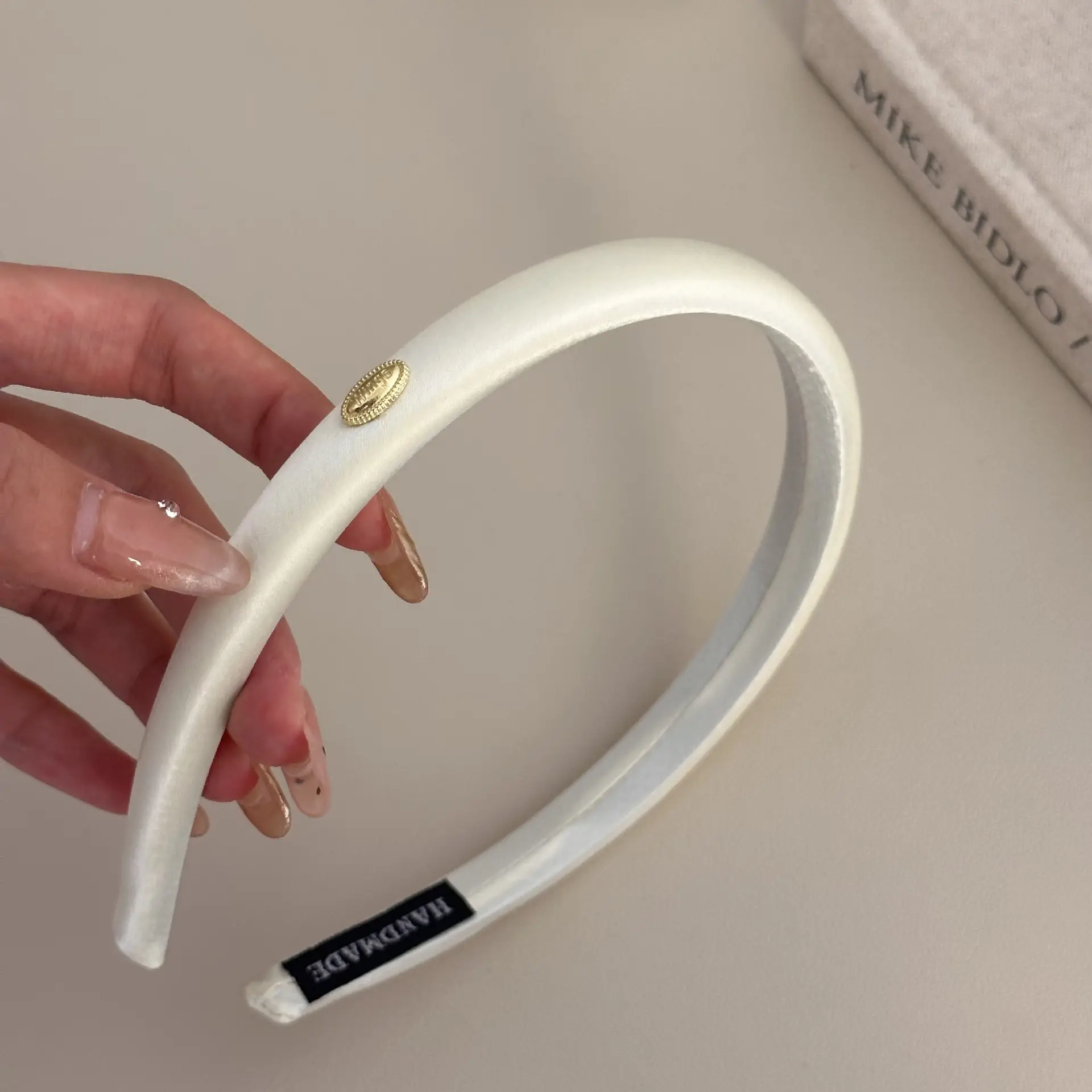 French Retro Gold Hair Band for Women 2024